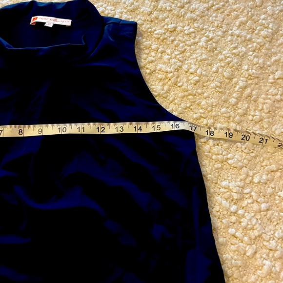 Jude Connally Mock Turtleneck Sleeveless Top - Picture 3 of 4